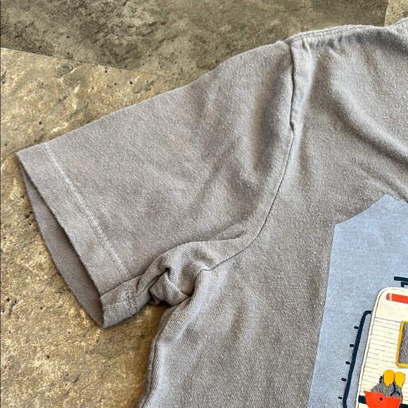 GAP Boys Short Sleeve T-Shirt, Gray with Outdoor Camper, Camping, Size M (8) - Picture 5 of 17